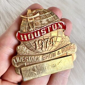 1974 VINTAGE Houston Livestock Show & Rodeo Official Badge Pin Brooch • Texas